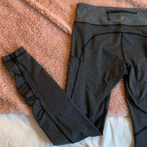 LULULEMON striped leggings